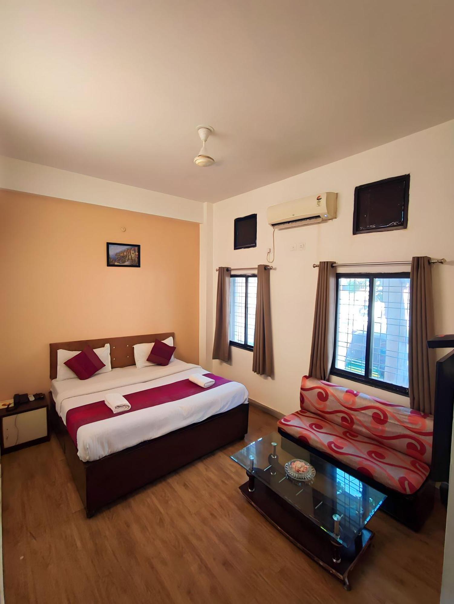 Hotel Sunrise Inn Кота Екстер'єр фото