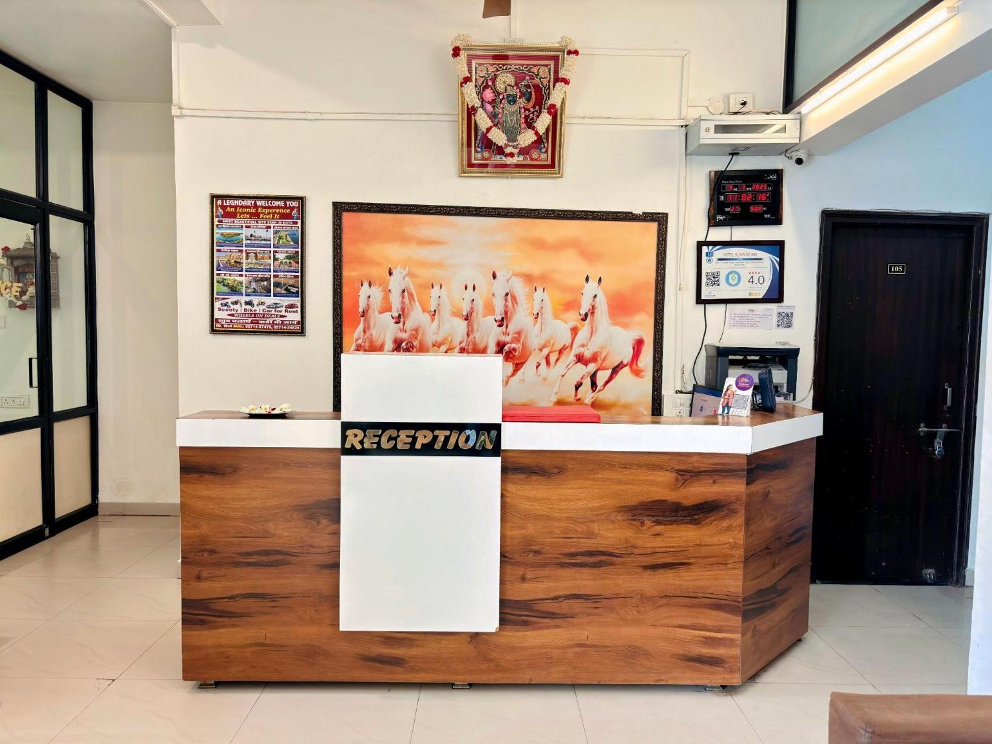 Hotel Sunrise Inn Кота Екстер'єр фото