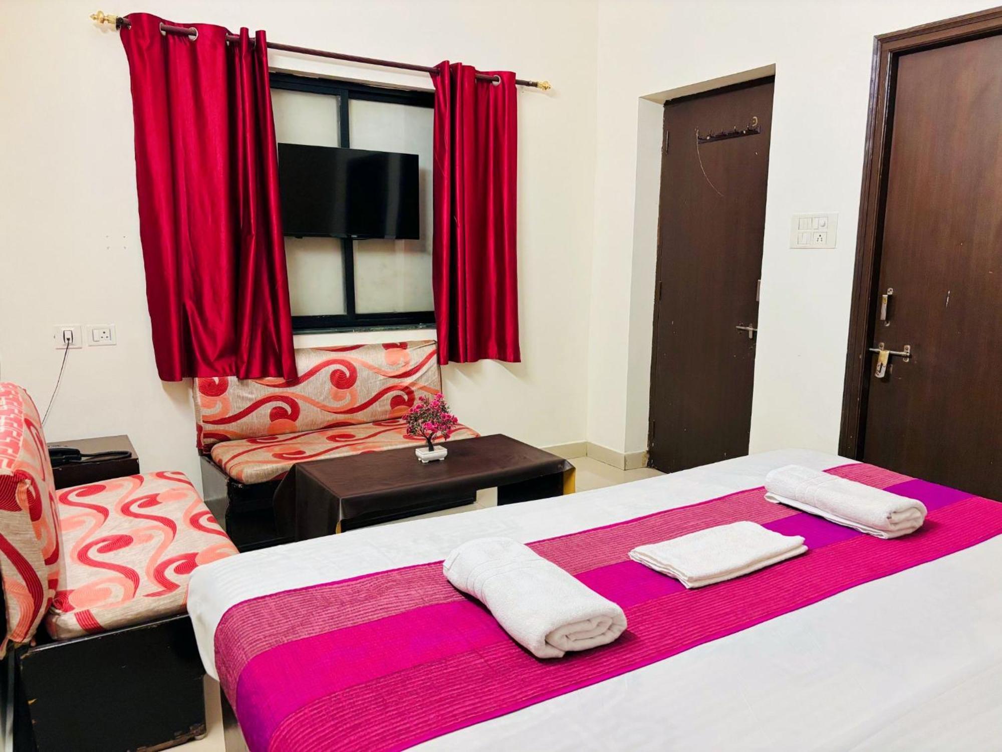 Hotel Sunrise Inn Кота Екстер'єр фото