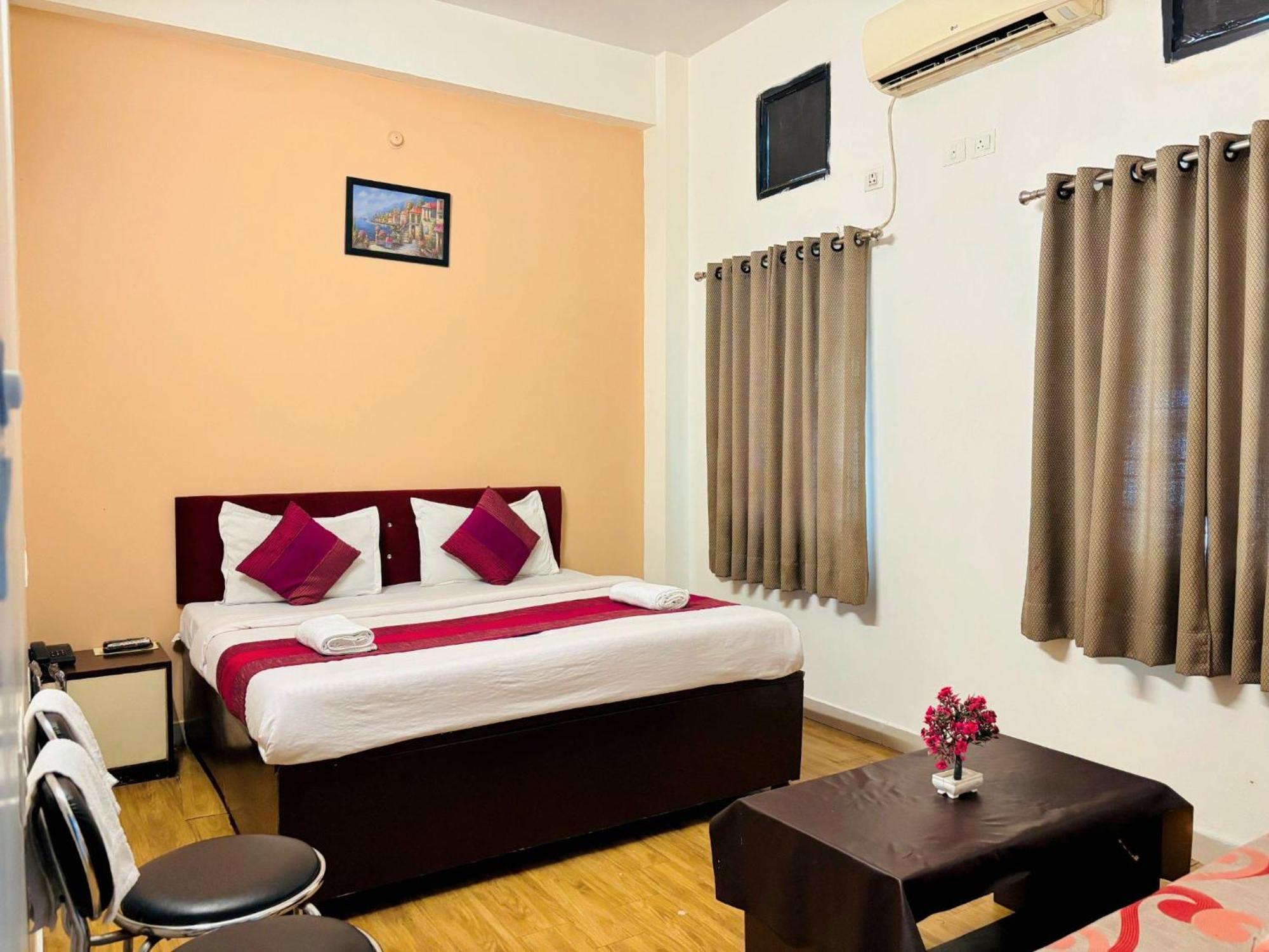 Hotel Sunrise Inn Кота Екстер'єр фото