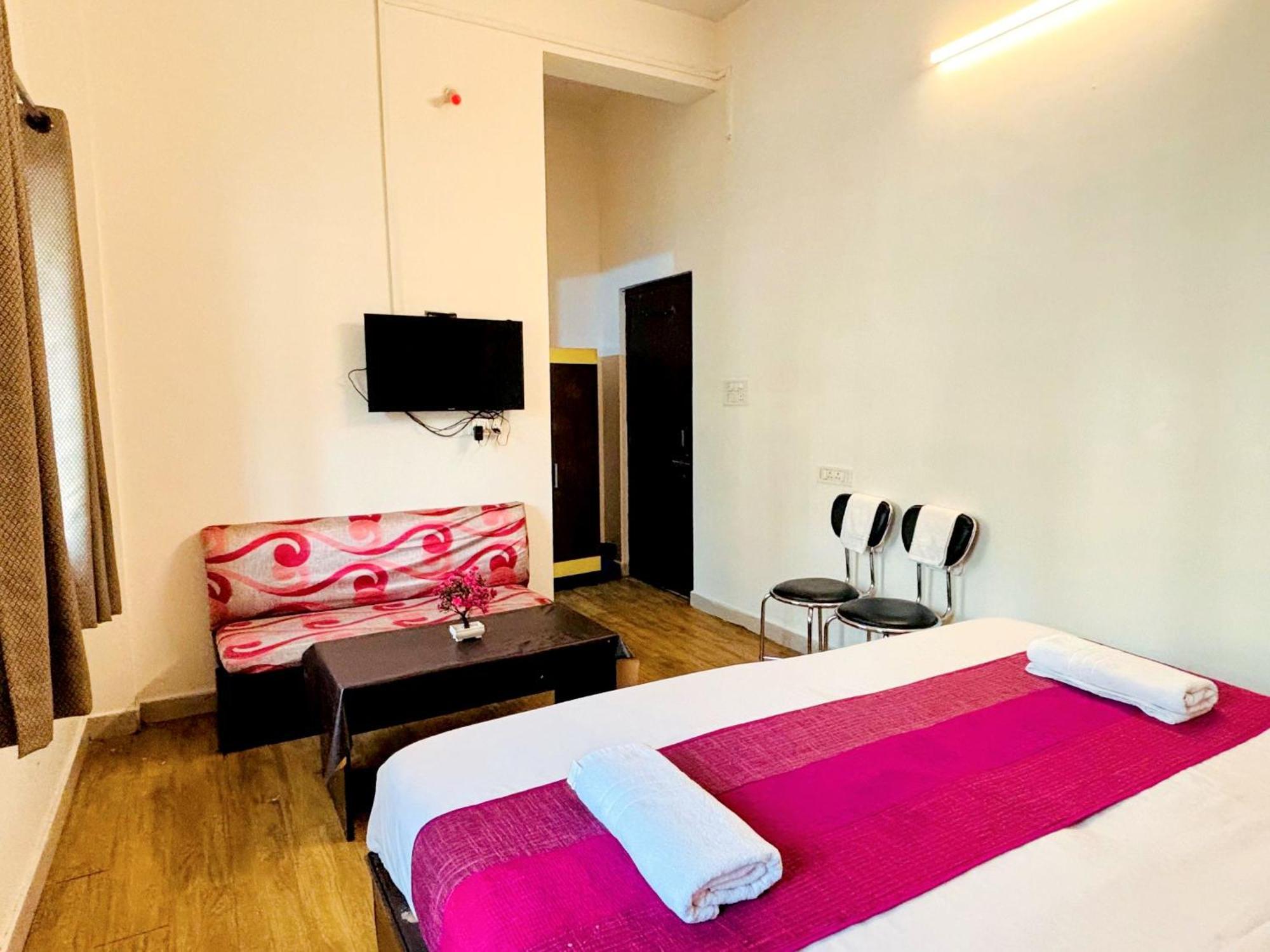 Hotel Sunrise Inn Кота Екстер'єр фото