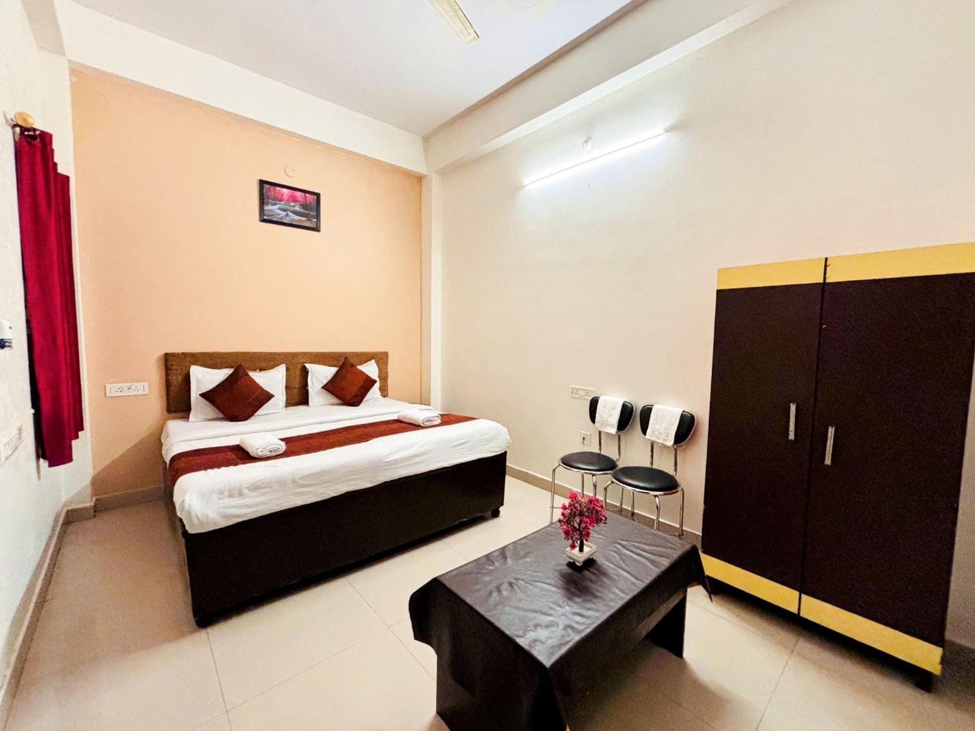 Hotel Sunrise Inn Кота Екстер'єр фото