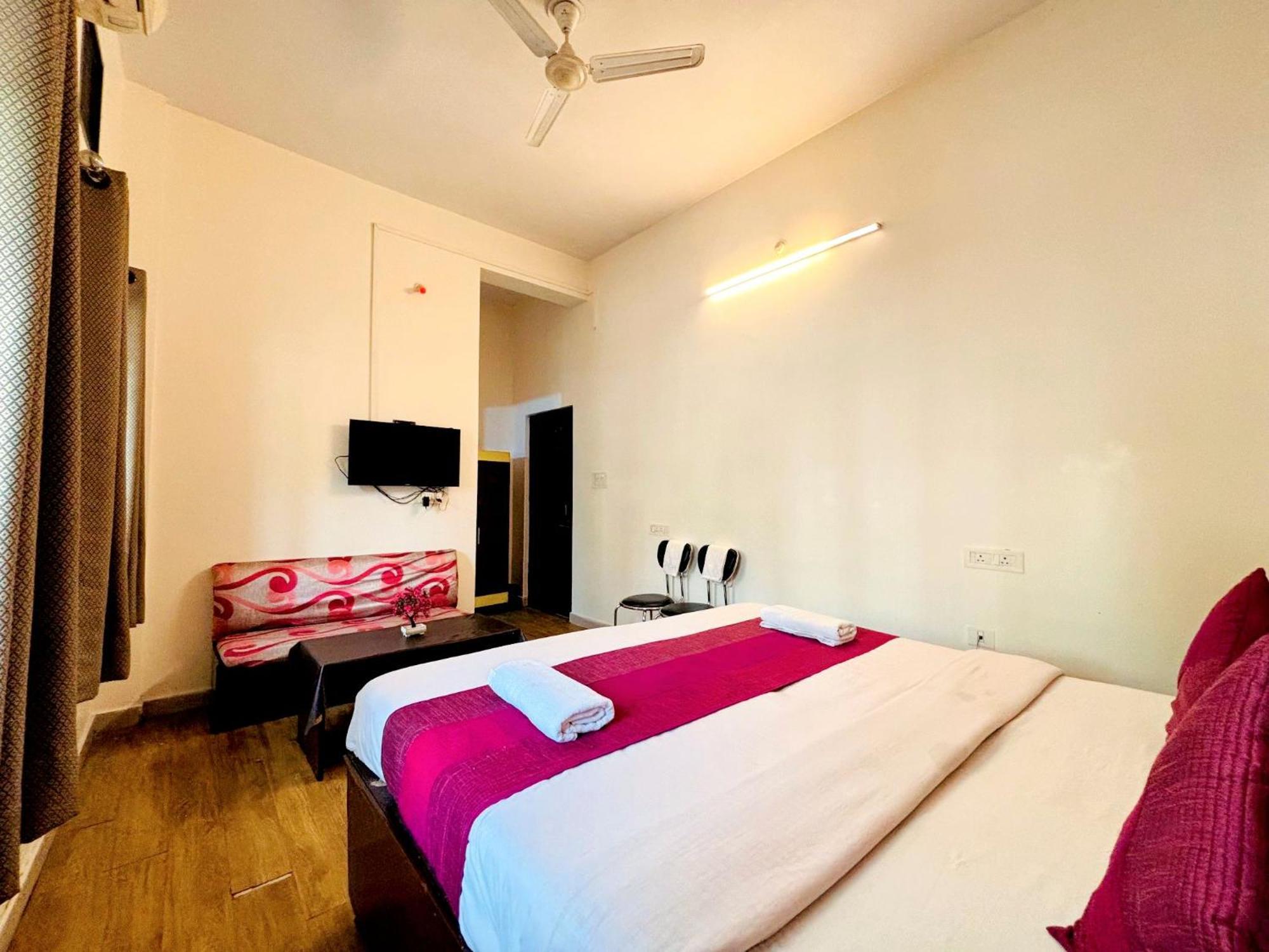 Hotel Sunrise Inn Кота Екстер'єр фото