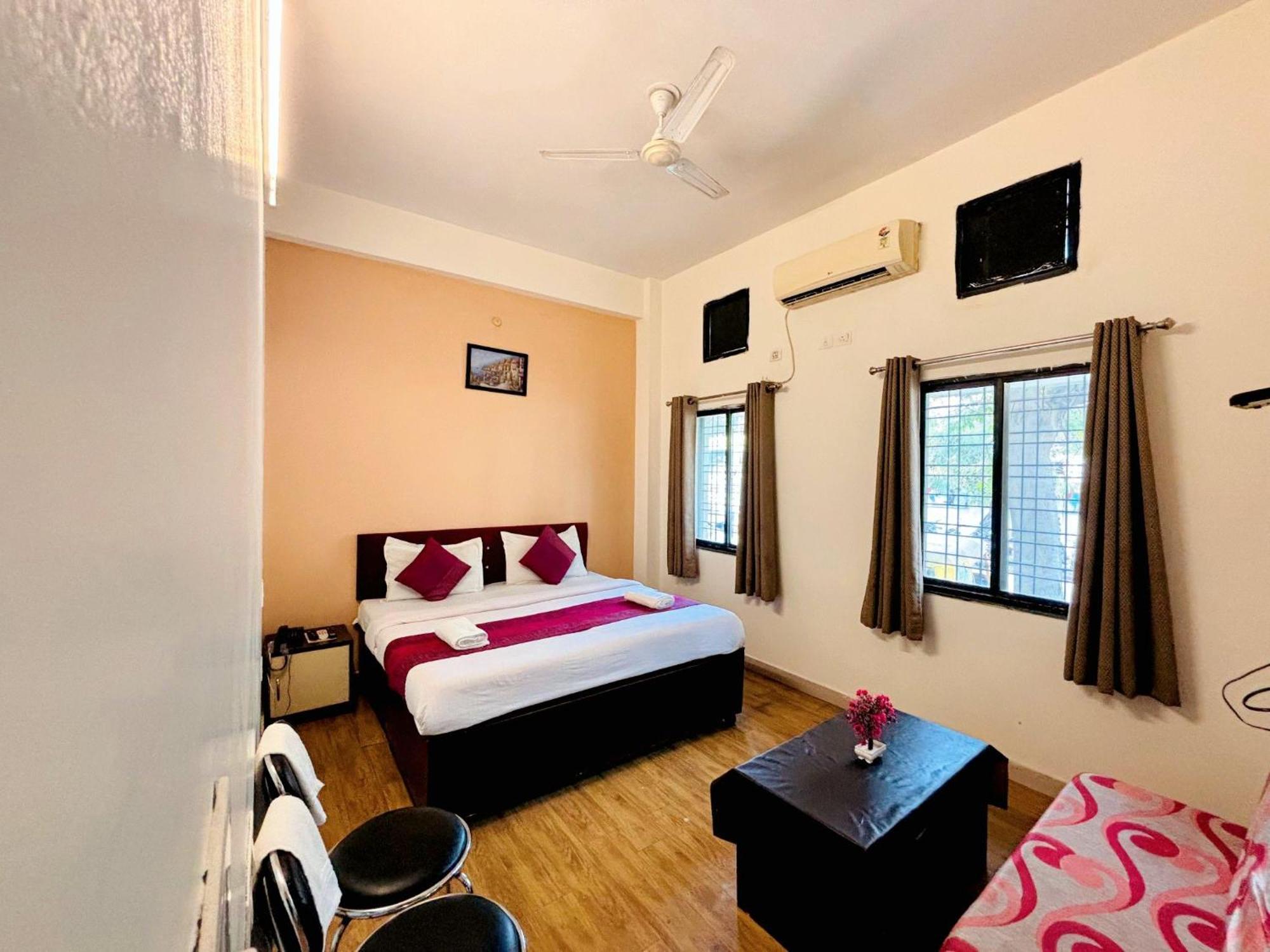 Hotel Sunrise Inn Кота Екстер'єр фото