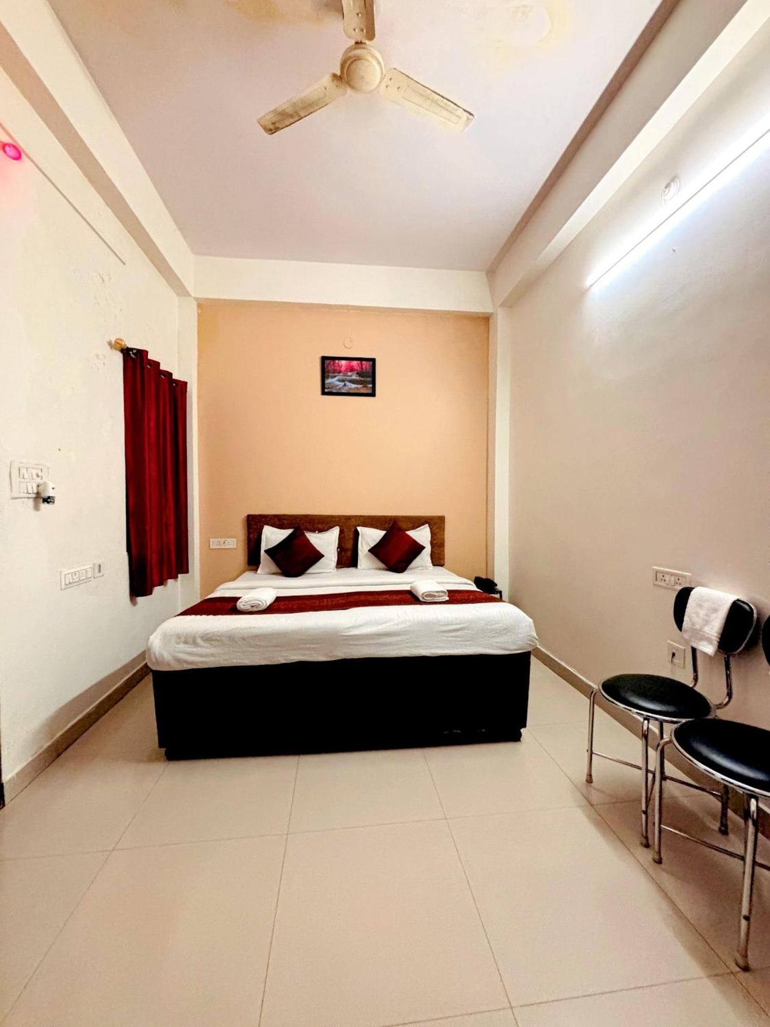 Hotel Sunrise Inn Кота Екстер'єр фото