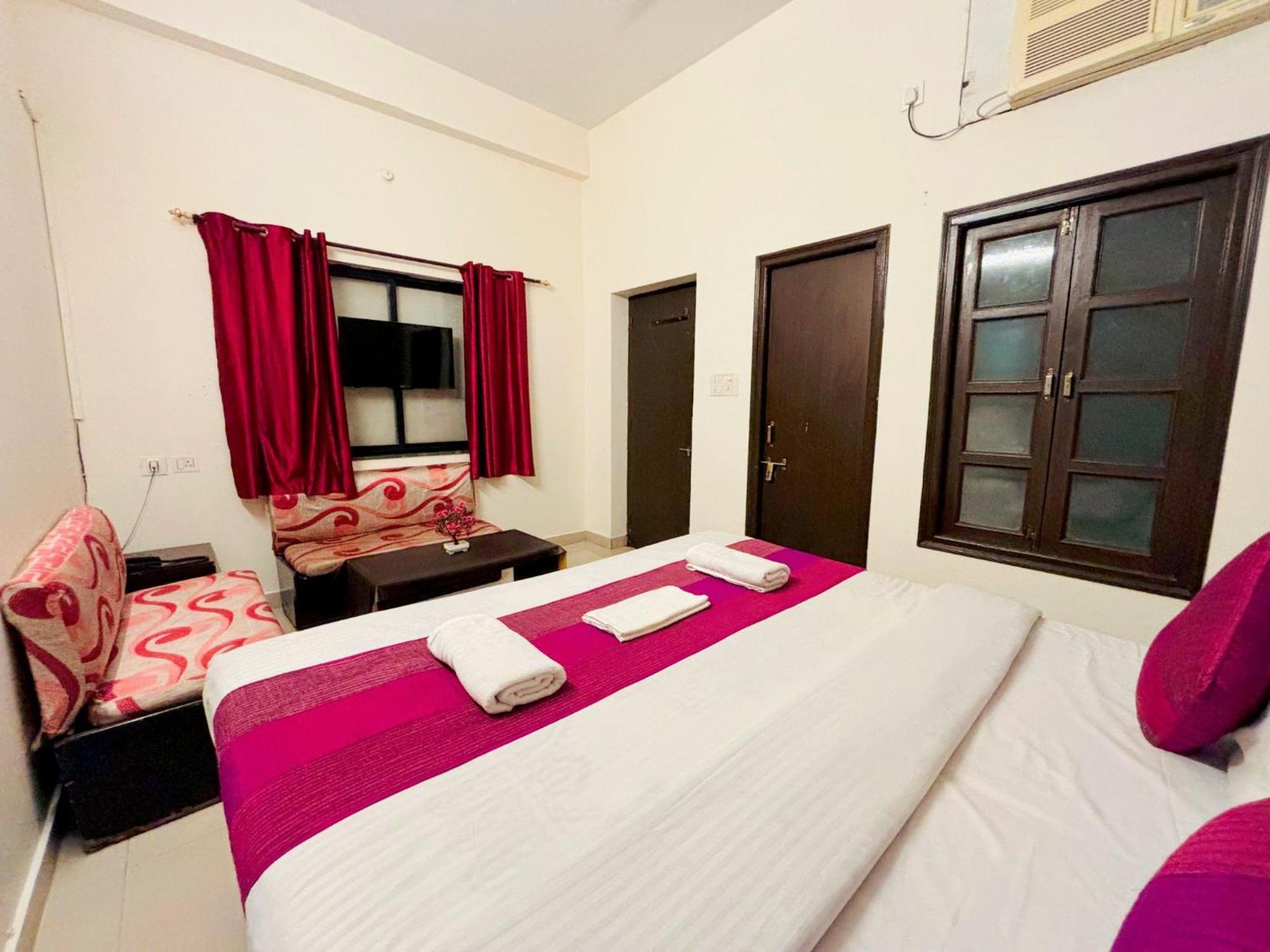 Hotel Sunrise Inn Кота Екстер'єр фото